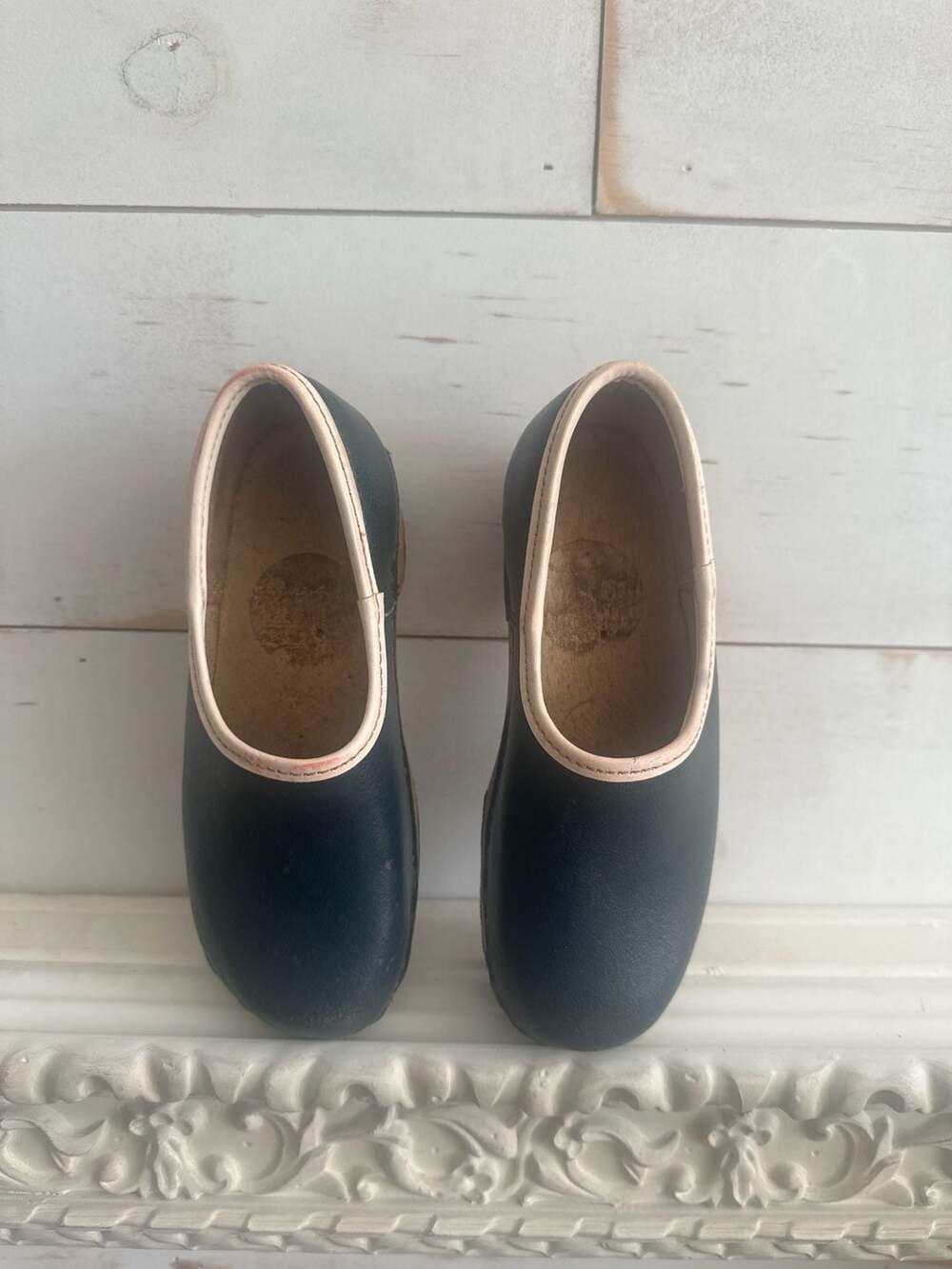 Hanna Andersson Classic Swedish Wooden Clogs Navy Blue Size 29